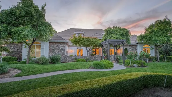 Twilight photo of a home on Mallard Meadows Ln, Prather